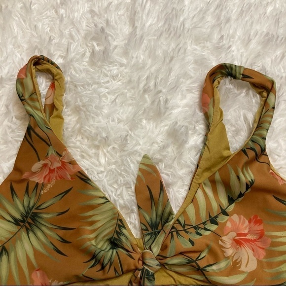 Sincerely Jules Maui Floral Palm Tree Twist Front Bikini Top - Picture 3 of 7